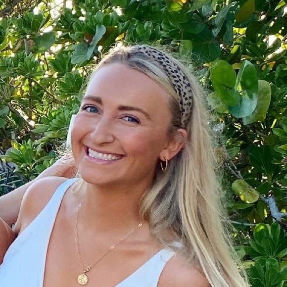 Meet your Posher, Julia - Picture 1 of 1